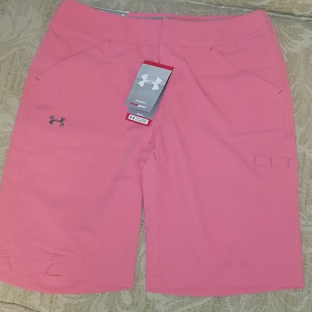 UNDER ARMOUR WOMENS GOLF SHORTS SIZE 6